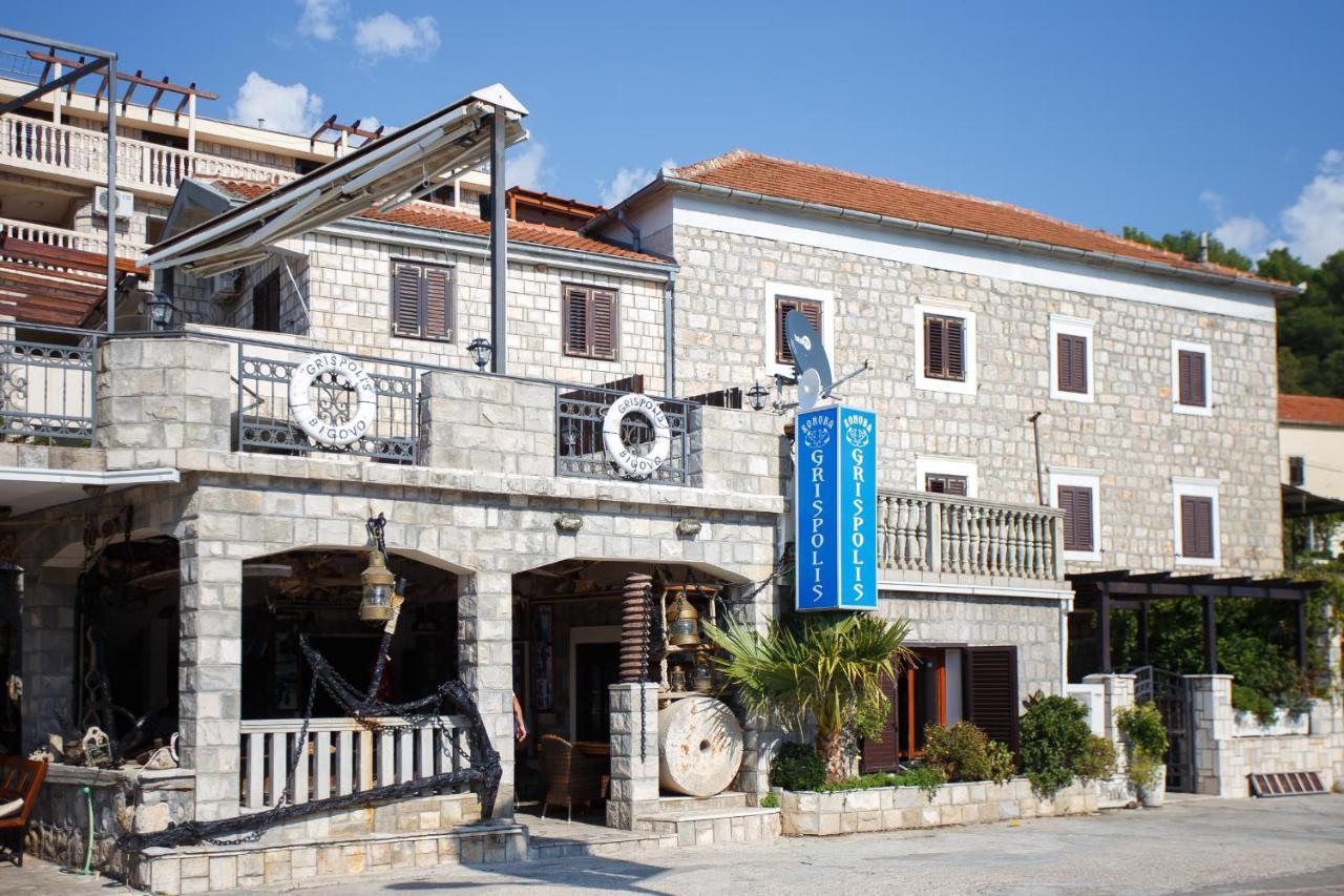Suntime Apartment Tivat Exterior photo